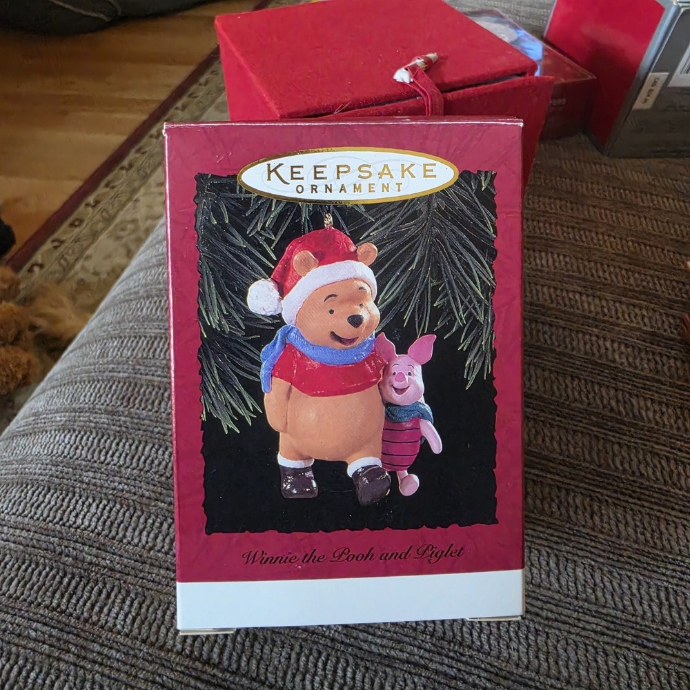 Vintage Winnie The Pooh And Piglet Hallmark Keepsake Ornament 1996 Edition Box